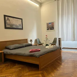 Apartamento Bilocale Zona Citta' Studi, Milán